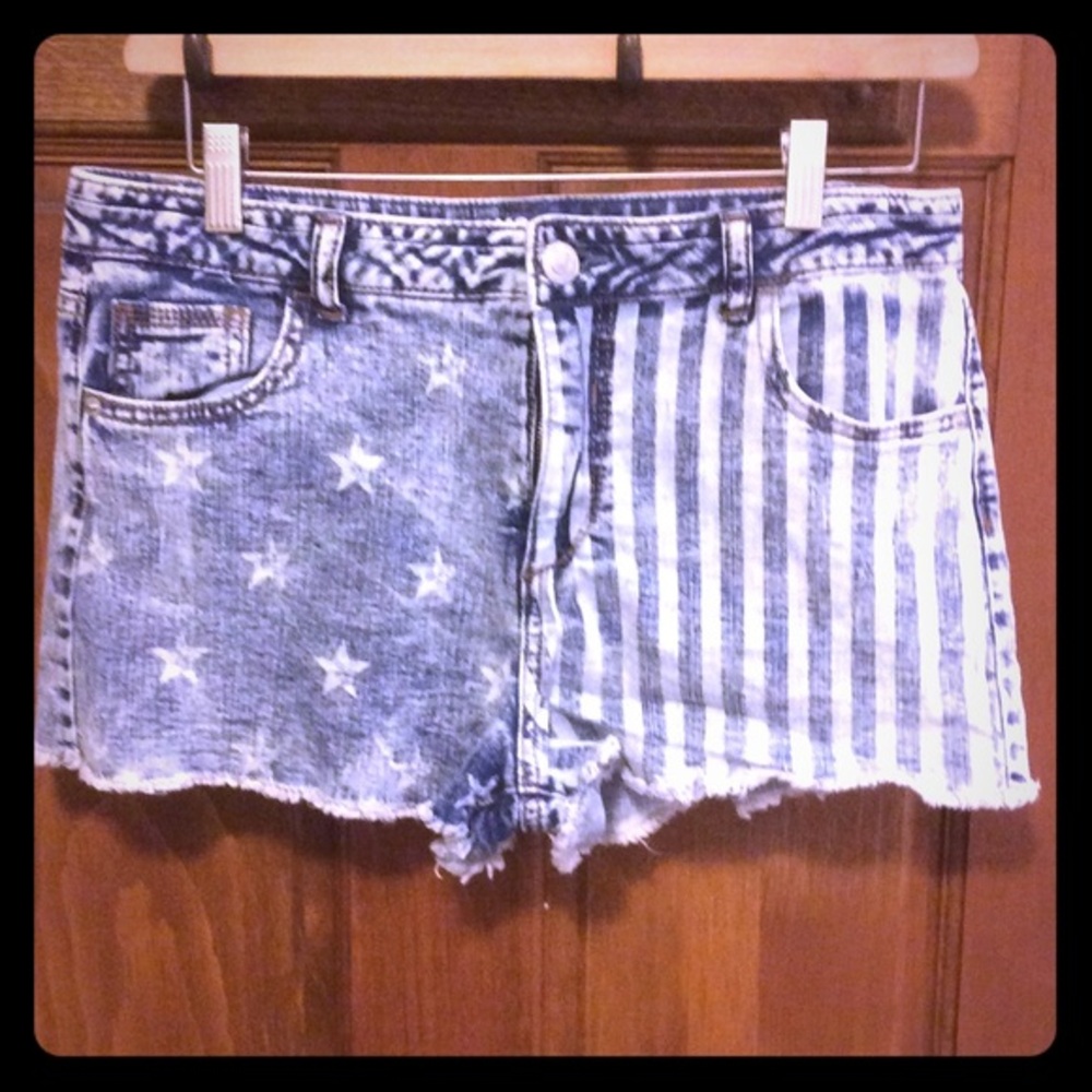 Size 13 High Rise USA Shorts